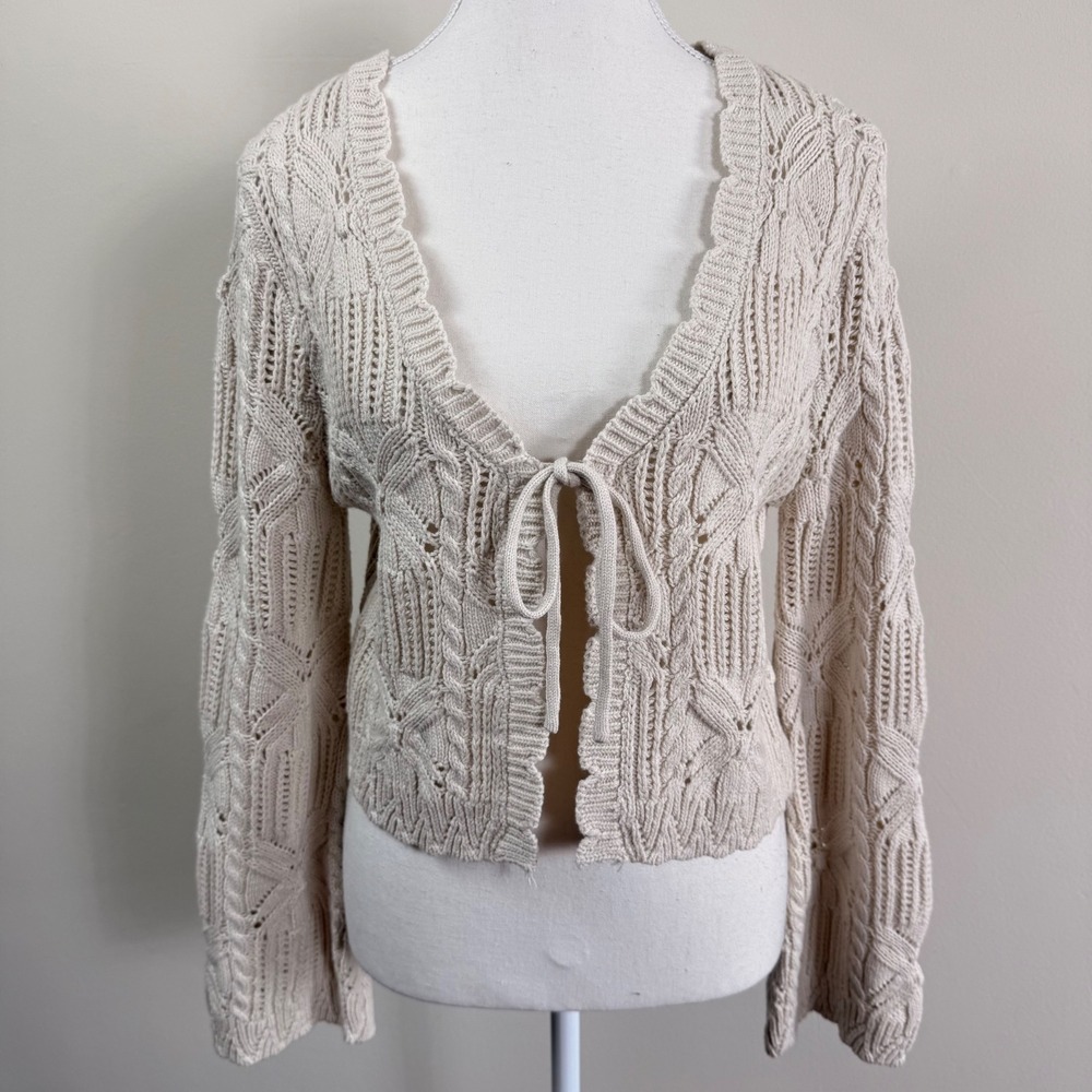 Moon & Madison Cream Pointelle Tie Front Cropped Cardigan Sweater Medium